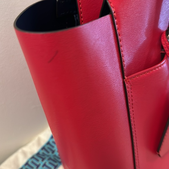 Authentic Tory Burch Red Parker - Picture 15 of 17